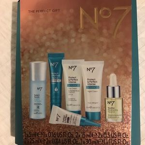 No. 7 Protect and Perfect Skincare Gift Set